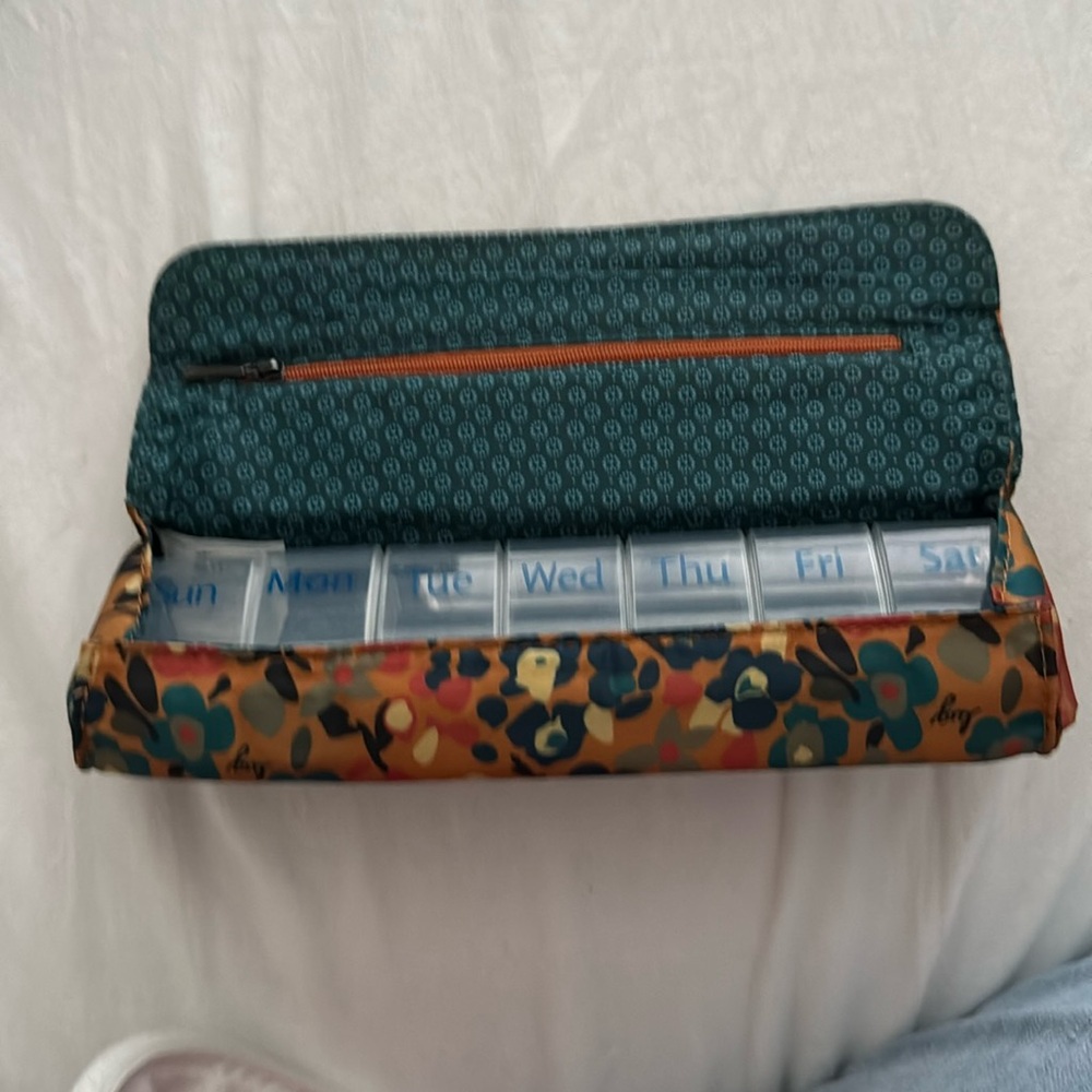 Lug travel pill case NWOT